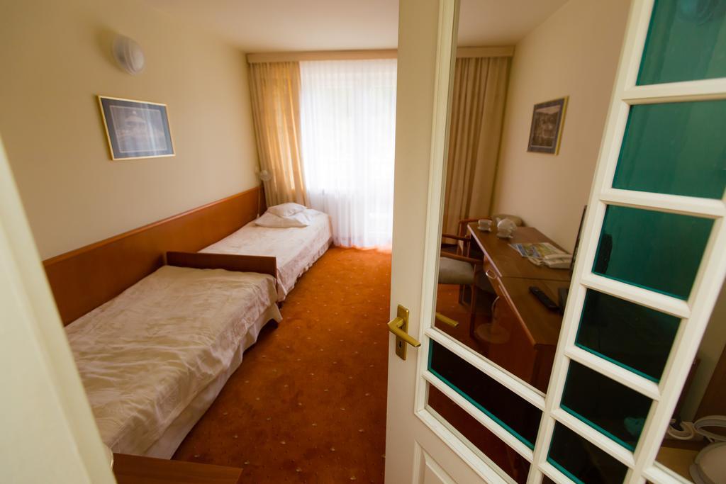 Geovita Krynica-Zdroj Bagian luar foto