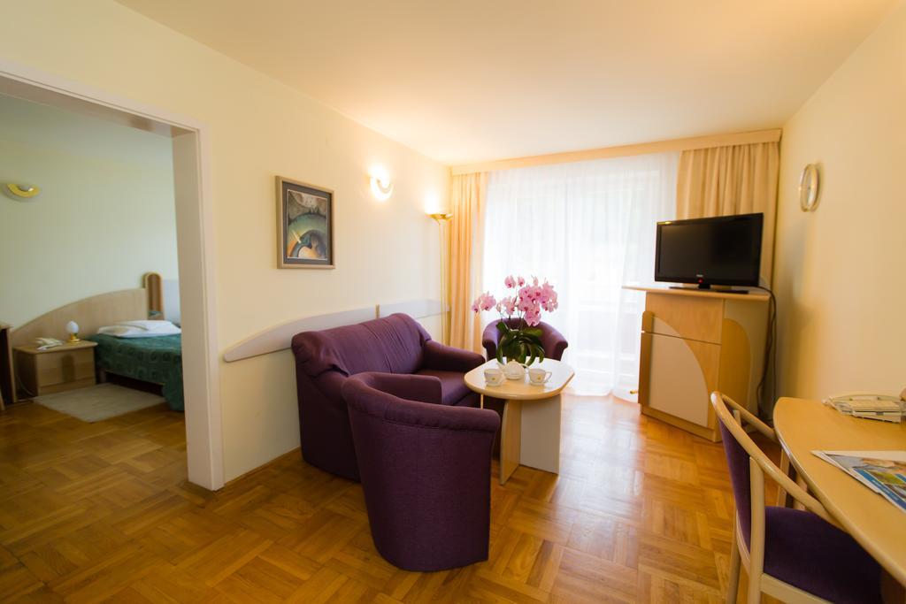 Geovita Krynica-Zdroj Bagian luar foto